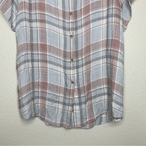 Torrid Abbey Textured Woven Button Back Top - Picture 7 of 10